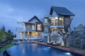 Гостиница Azcarya Villa  Batu